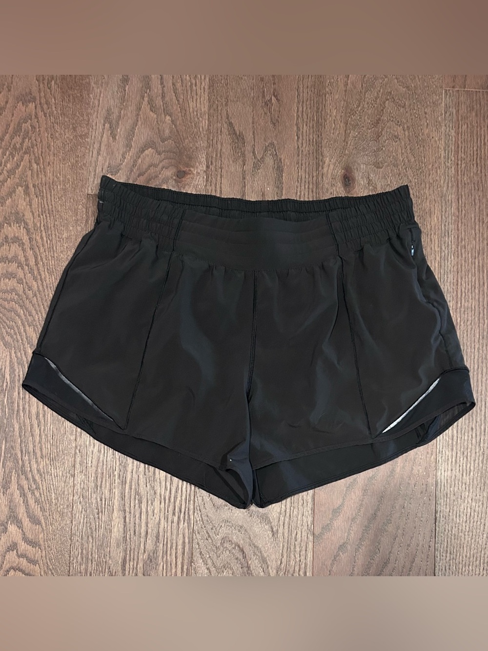 Lululemon Size 14 Tall Hotty Hot Shorts